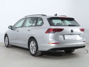 Volkswagen Golf - 2021