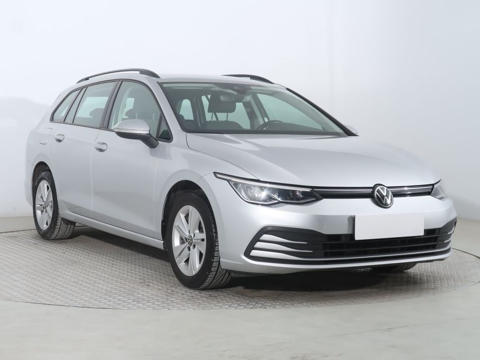 Volkswagen Golf - 2021