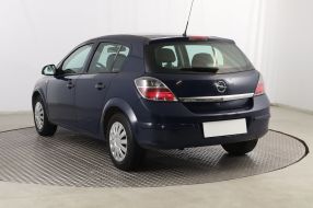 Opel Astra - 2012