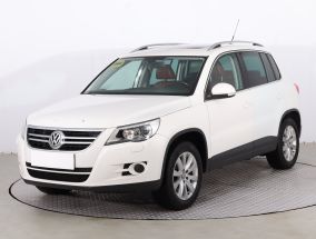 Volkswagen Tiguan - 2011
