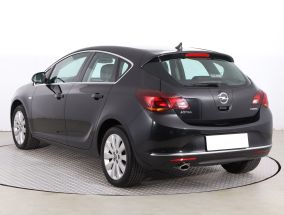 Opel Astra - 2015