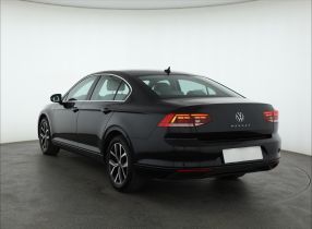 Volkswagen Passat - 2022