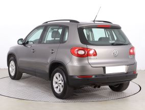 Volkswagen Tiguan - 2010
