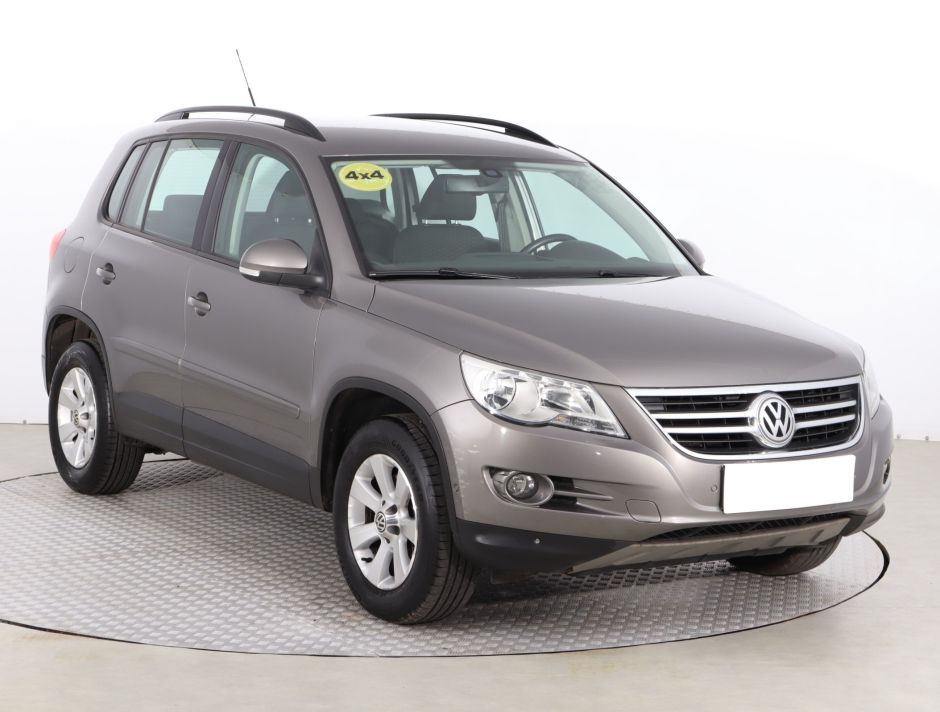Volkswagen Tiguan - 2010