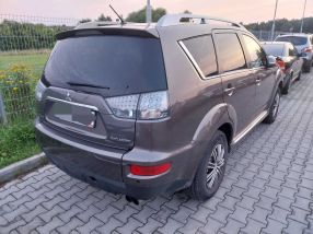 Mitsubishi Outlander - 2010