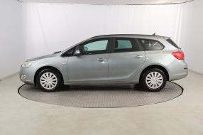 Opel Astra - 2011