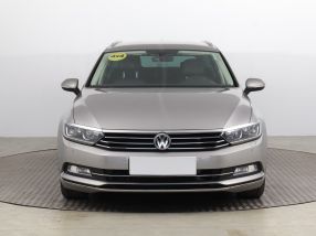 Volkswagen Passat - 2015