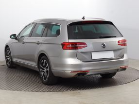 Volkswagen Passat - 2015