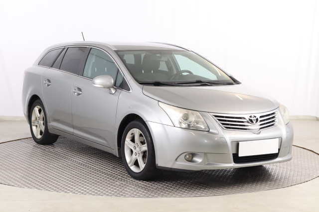 Toyota Avensis 2011