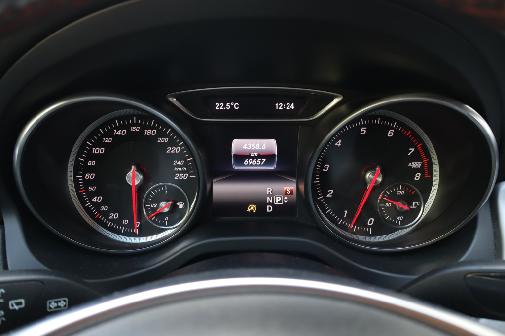 Mercedes-Benz CLA