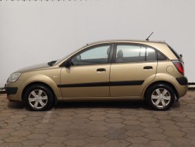 Kia Rio - 2005