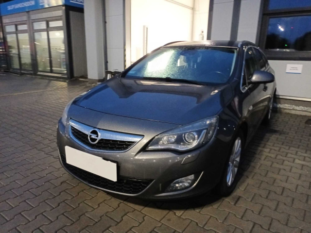 Opel Astra 2011