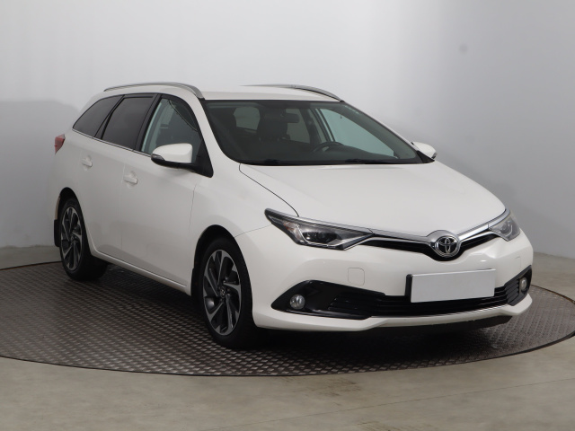 Toyota Auris 2016