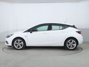 Opel Astra - 2021