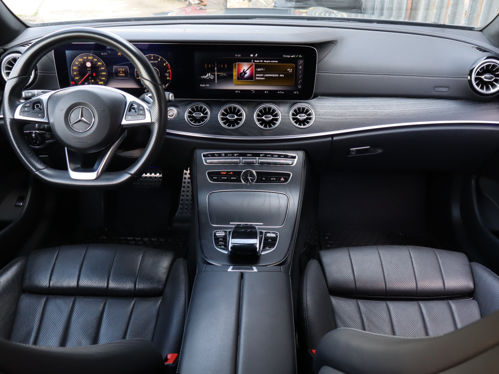 Mercedes-Benz E