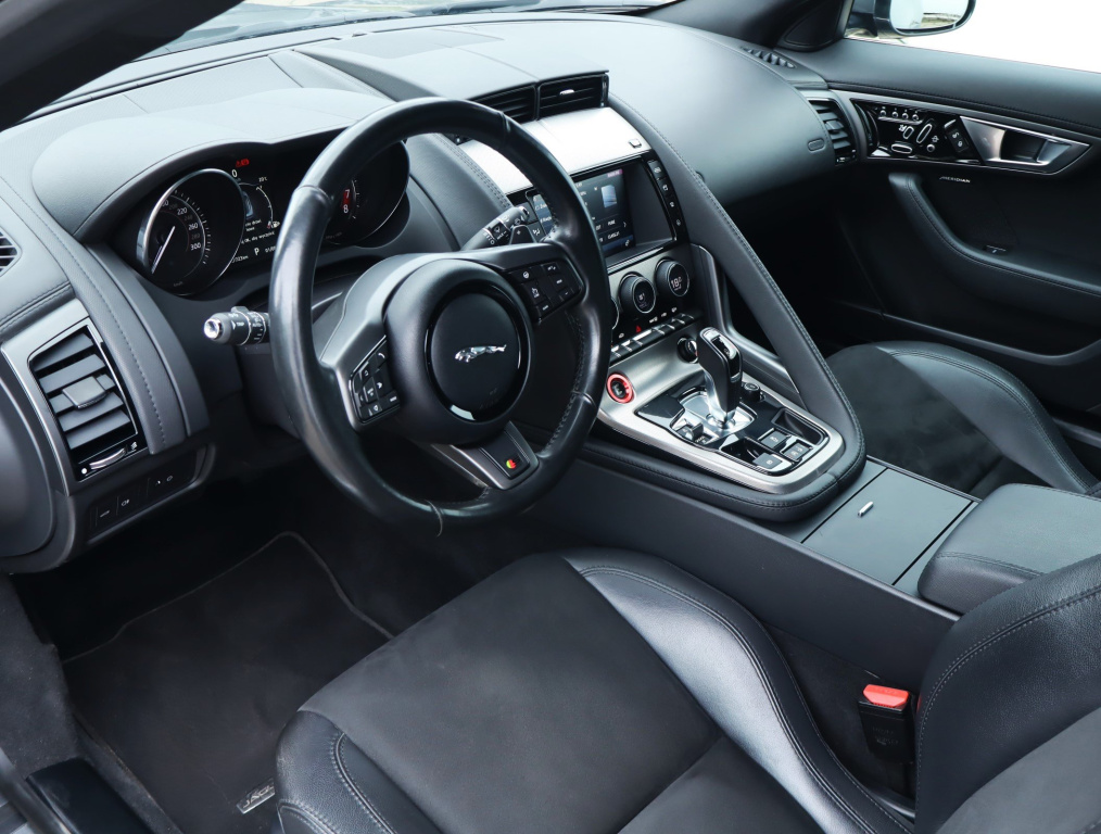 Jaguar F-Type