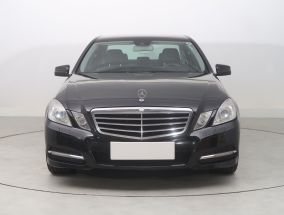 Mercedes-Benz E - 2010