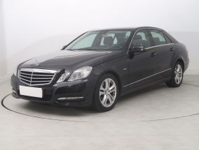 Mercedes-Benz E - 2010