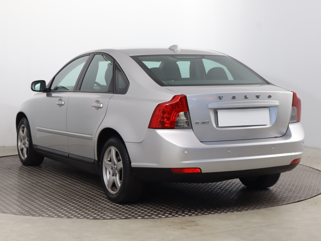 Volvo S40
