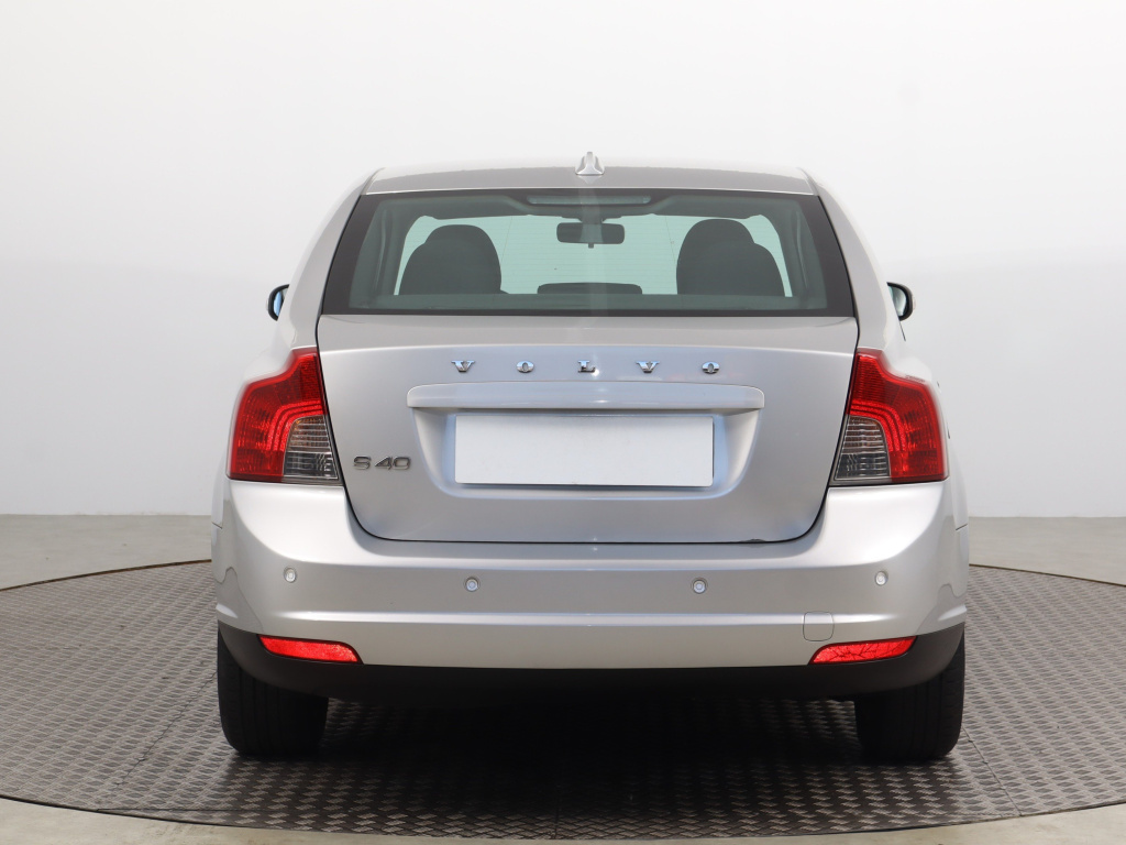 Volvo S40