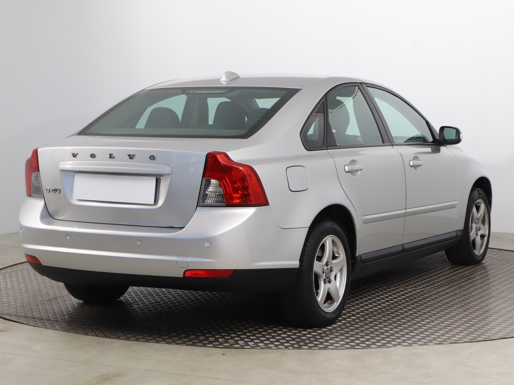Volvo S40