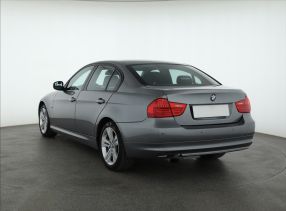 BMW 3 - 2010