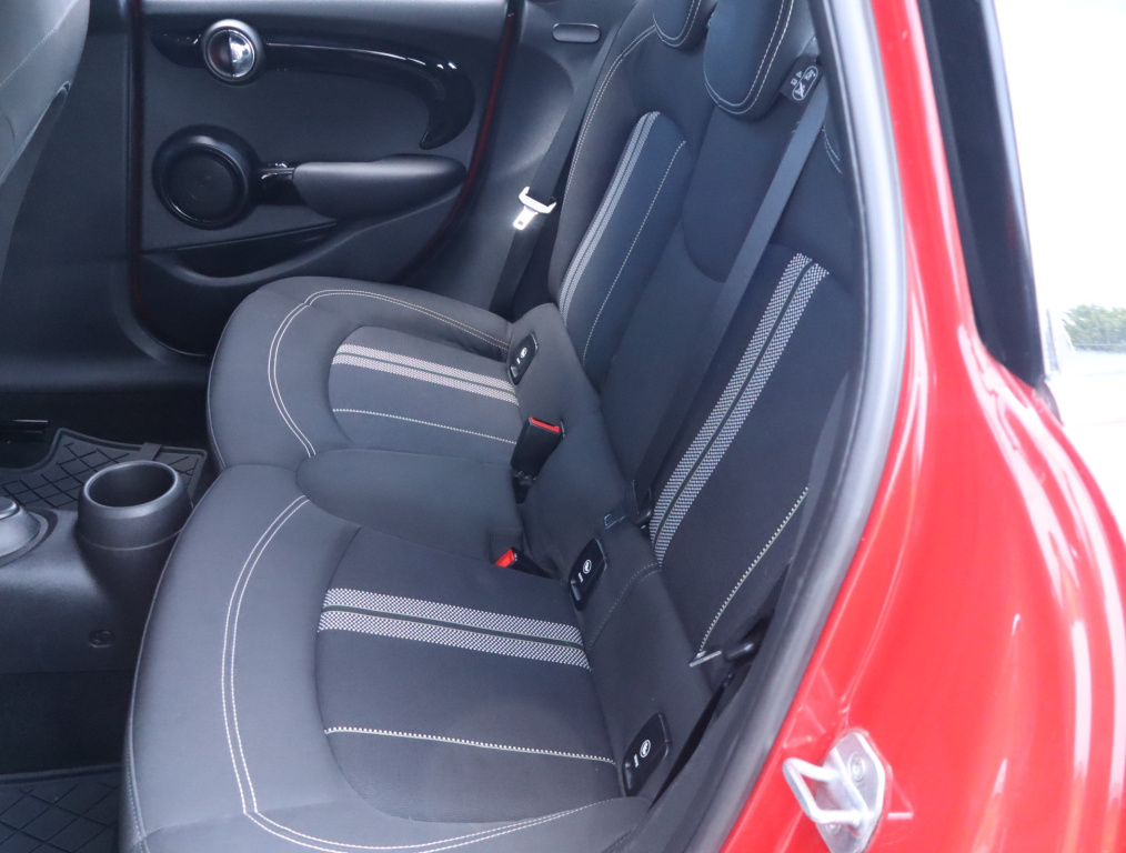 MINI 5-door