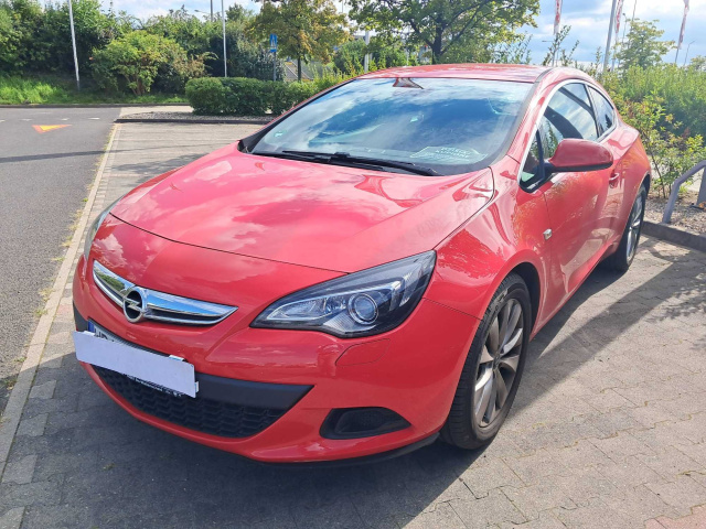 Opel Astra 2011