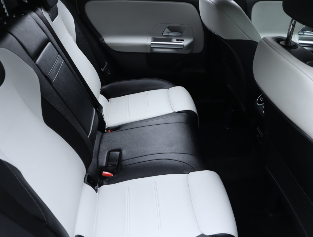 Mercedes-Benz B