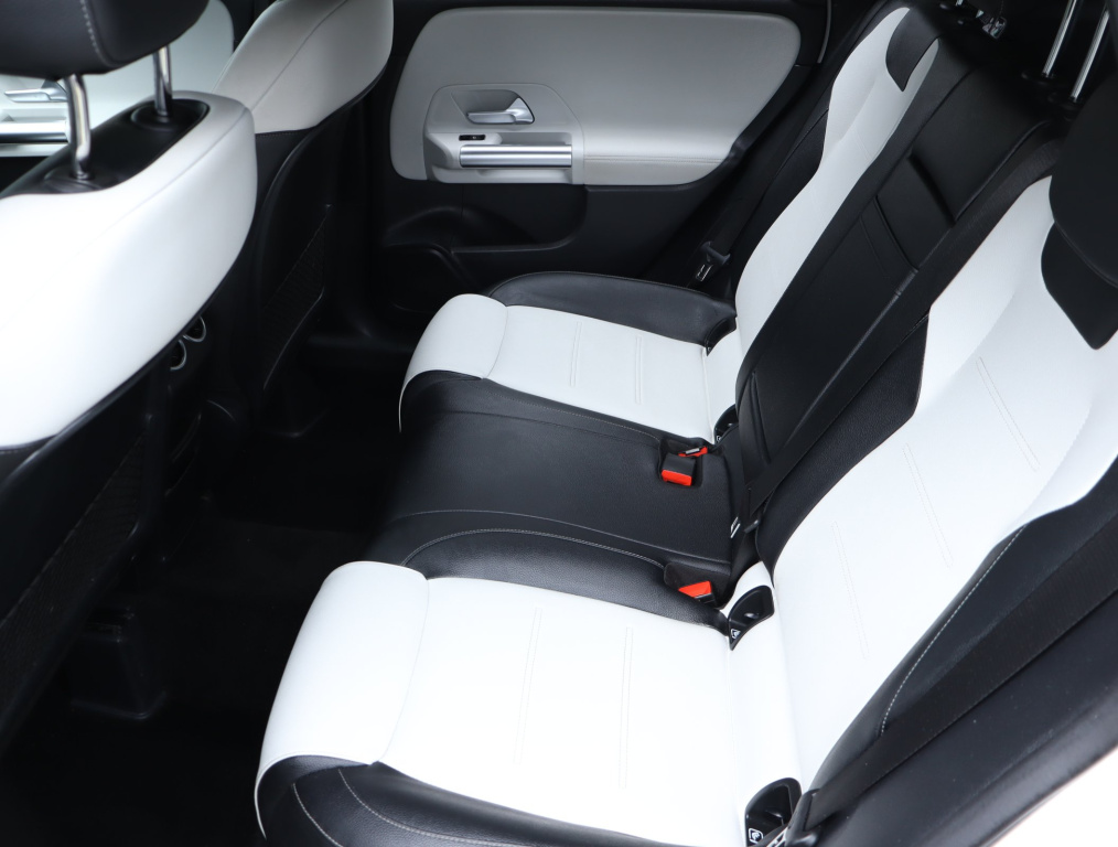 Mercedes-Benz B