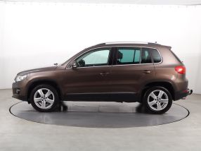 Volkswagen Tiguan - 2012