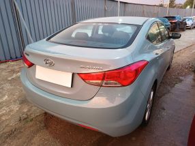 Hyundai Elantra - 2013
