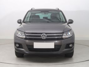 Volkswagen Tiguan - 2015