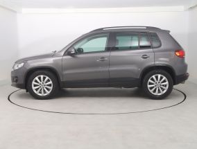 Volkswagen Tiguan - 2015
