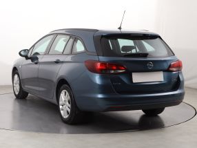 Opel Astra - 2016