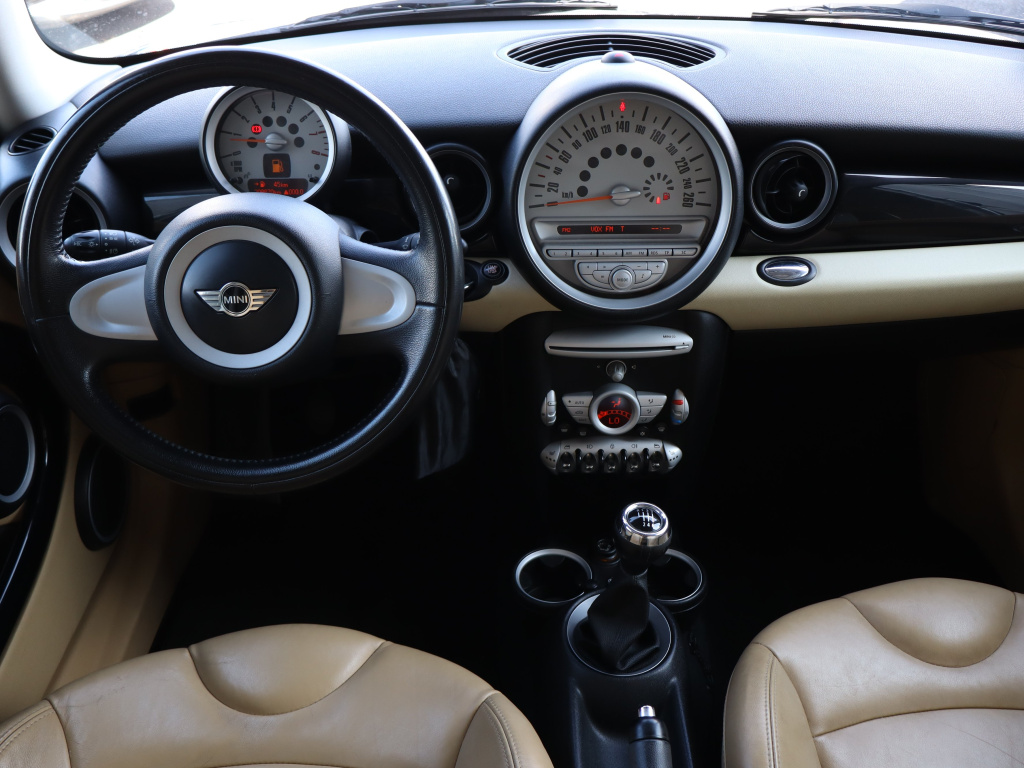 MINI 3-door