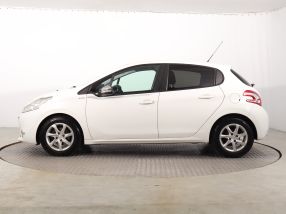 Peugeot 208 - 2014