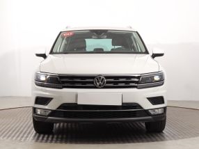 Volkswagen Tiguan - 2016