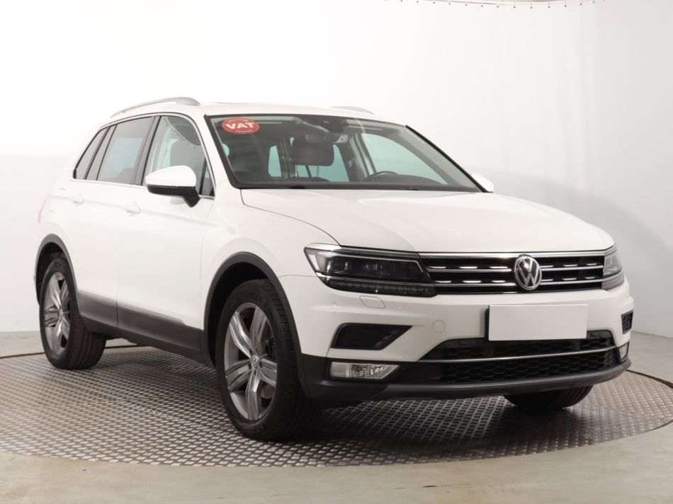 Volkswagen Tiguan - 2016
