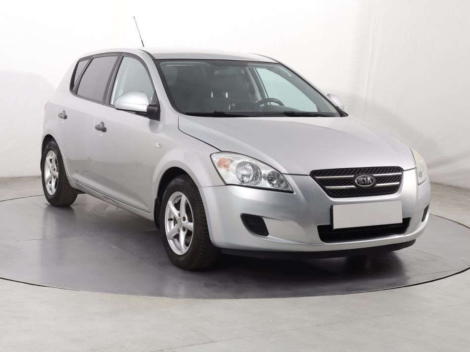 Kia Ceed - 2009