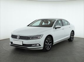 Volkswagen Passat - 2015
