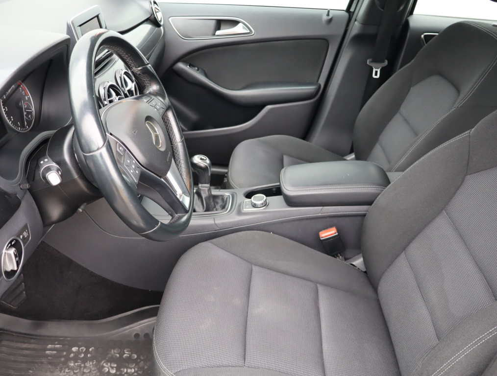 Mercedes-Benz B