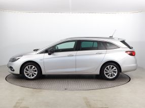 Opel Astra - 2022