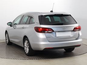 Opel Astra - 2022