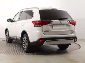 Mitsubishi Outlander - 2018