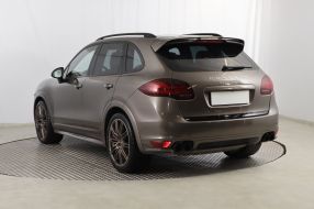Porsche Cayenne - 2013