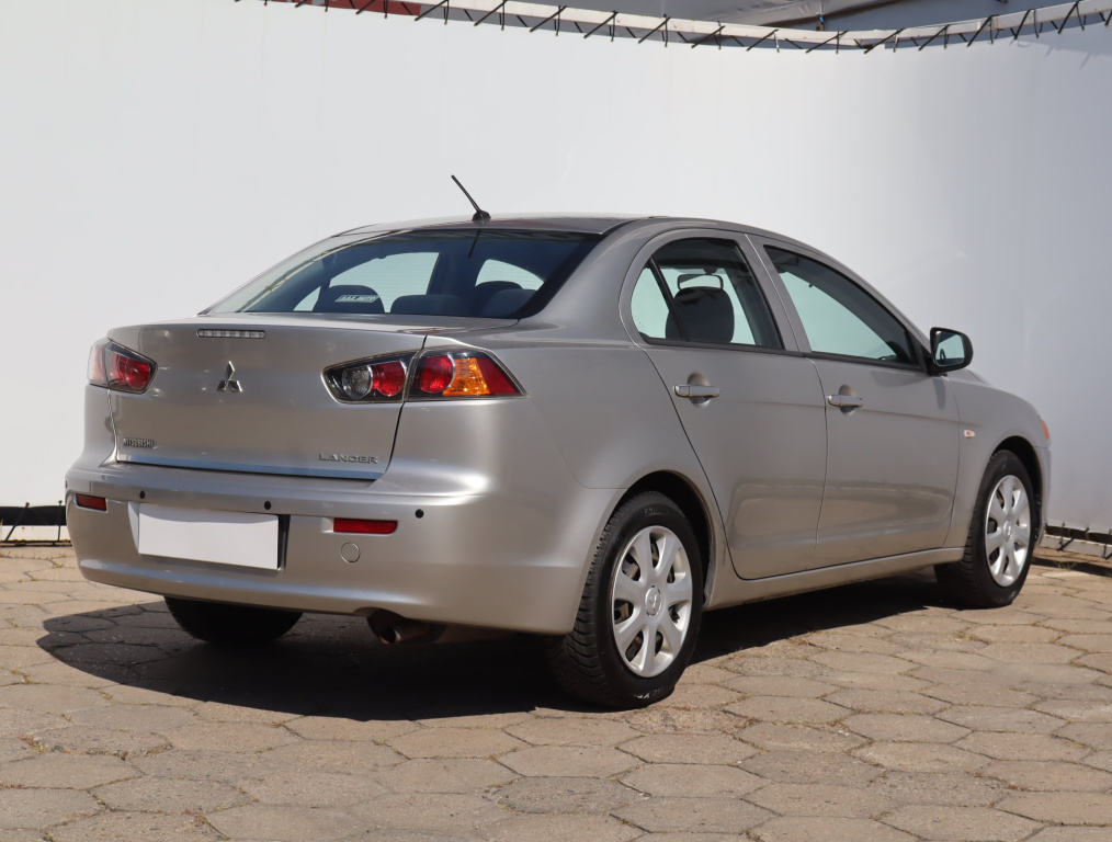 Mitsubishi Lancer