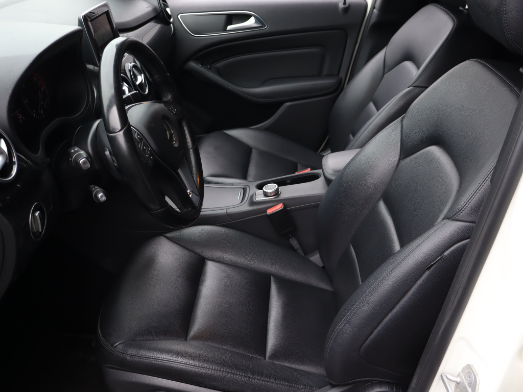 Mercedes-Benz B