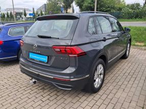 Volkswagen Tiguan - 2021