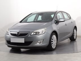 Opel Astra - 2010